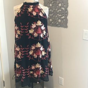 Sleeveless floral dress